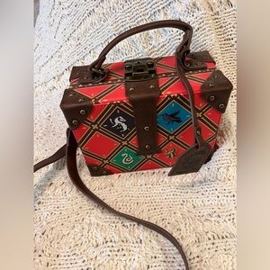 Harry Potter Quidditch Trunk Crossbody Bag